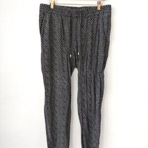 Old Navy chevron stripe pull on taper leg pants sz M